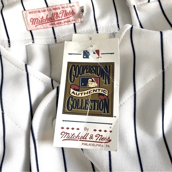 New York Yankees Jersey. 2006 Johnny Damon number 18. Vintage MLB shirt. Size XL - Picture 5 of 8